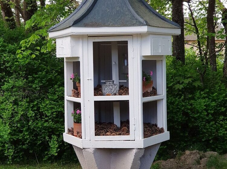 ベッドアンドブレックファースト La Roseraie