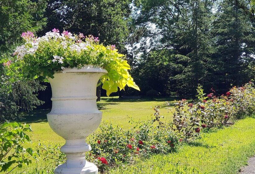 ベッドアンドブレックファースト La Roseraie