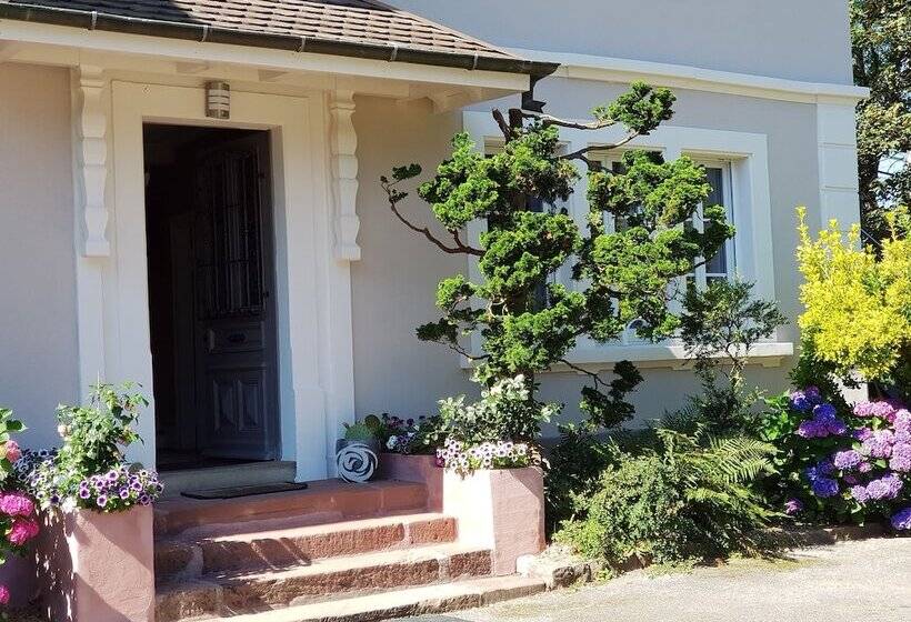 ベッドアンドブレックファースト La Roseraie