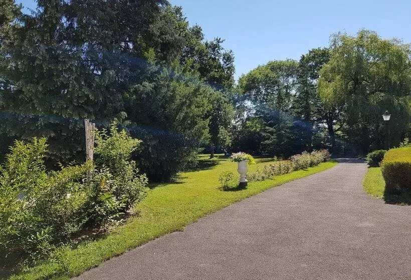 Aamiaismajoitus (B&B) La Roseraie