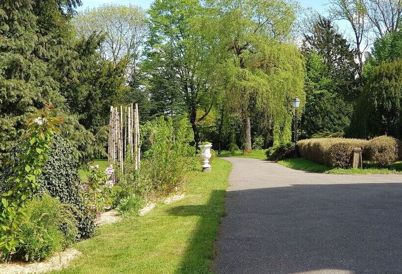 ベッドアンドブレックファースト La Roseraie