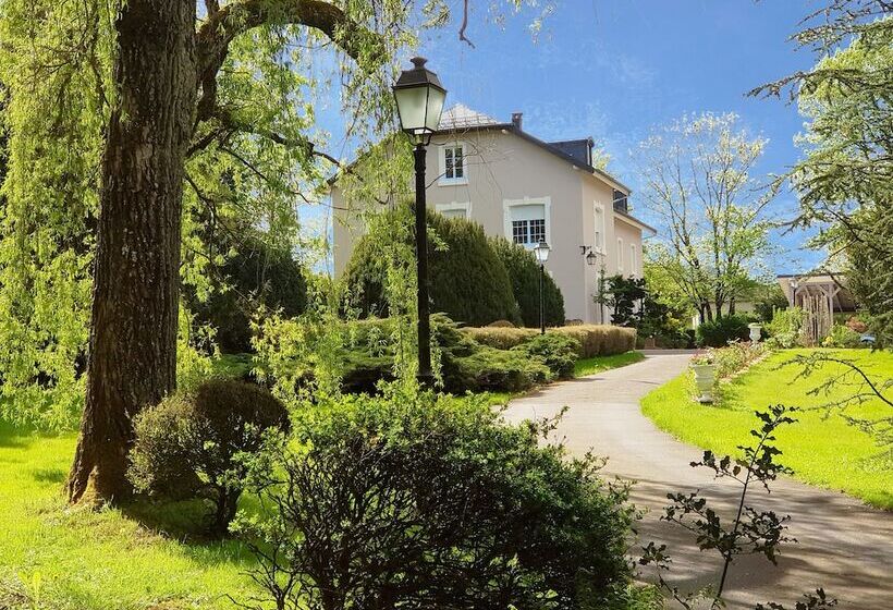 ベッドアンドブレックファースト La Roseraie