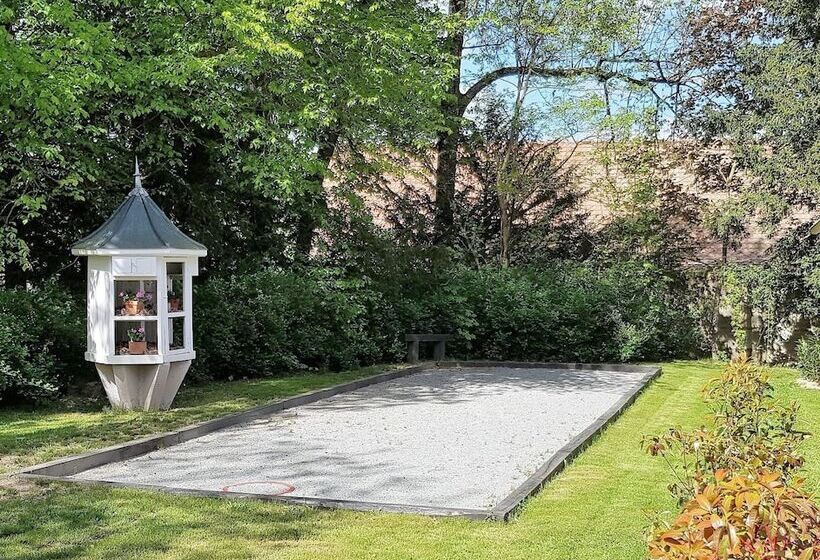 ベッドアンドブレックファースト La Roseraie