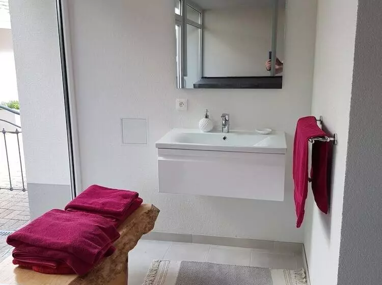 Aamiaismajoitus (B&B) La Roseraie