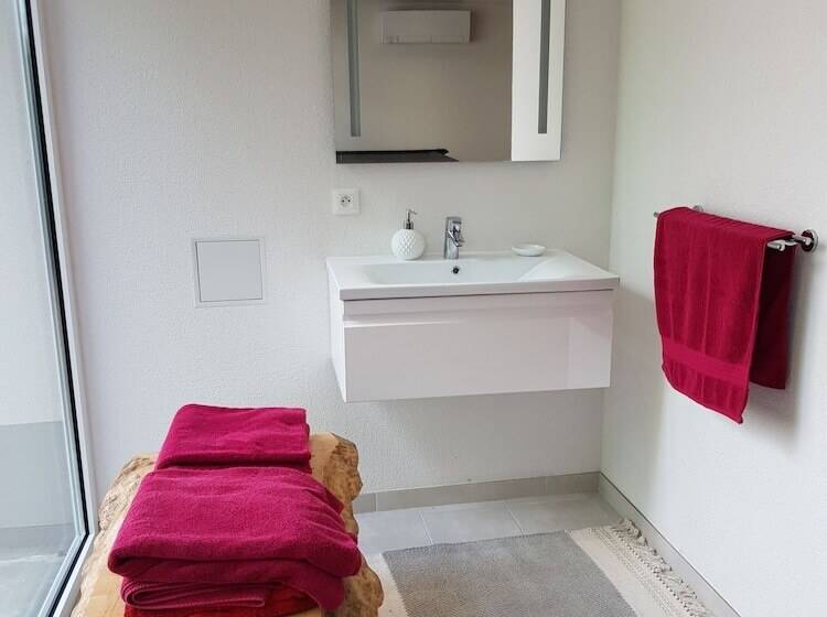 ベッドアンドブレックファースト La Roseraie