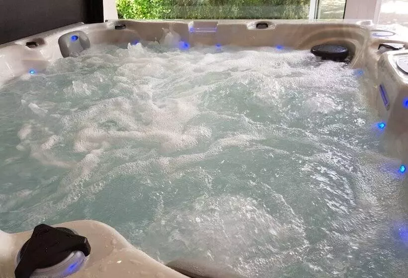 Aamiaismajoitus (B&B) La Roseraie