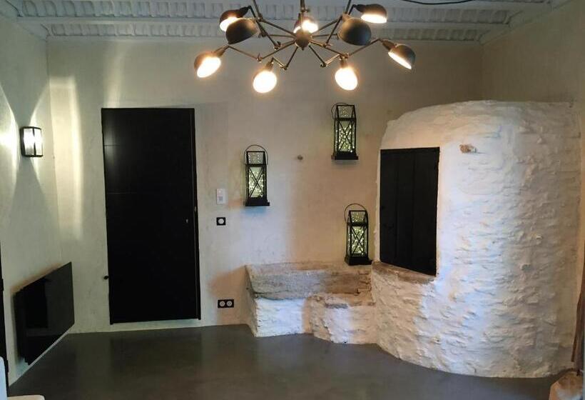 مبيت وإفطار Le Mas De Colongene