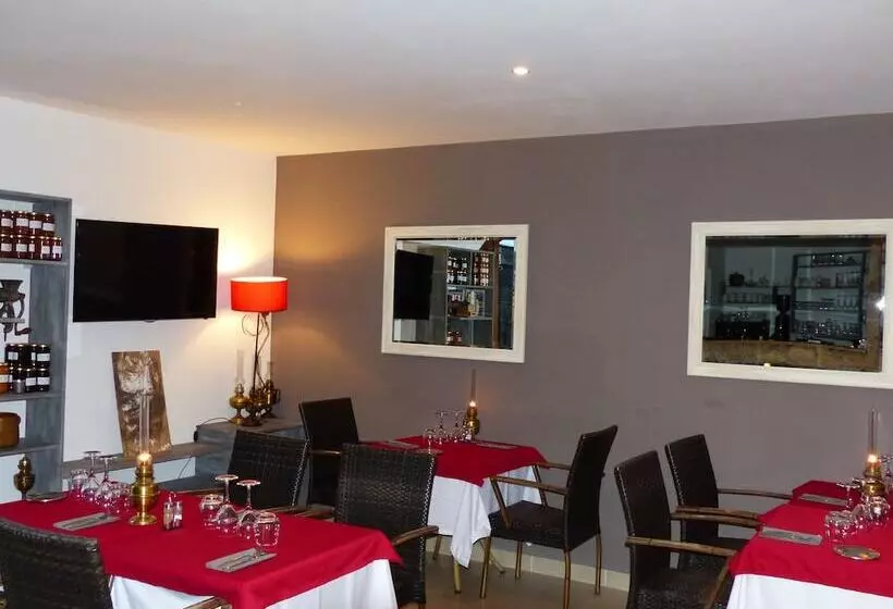 ベッドアンドブレックファースト Maison D’hôtes Zella