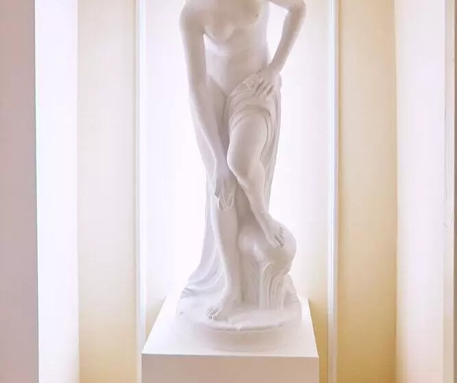 هتل Art