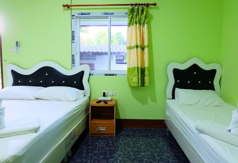 בית מלון כפרי Buddy Inn