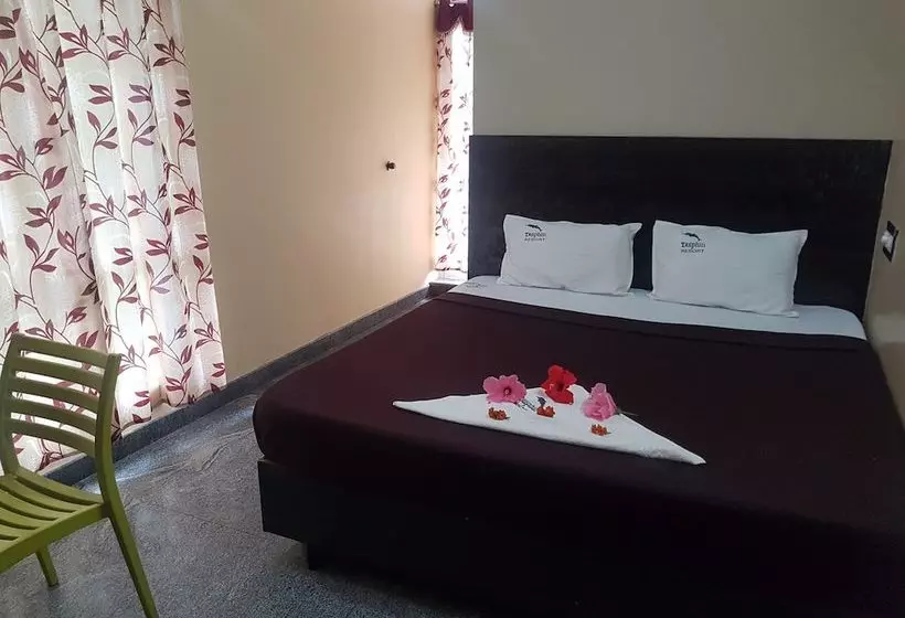 Hotelli Dolphin Resort