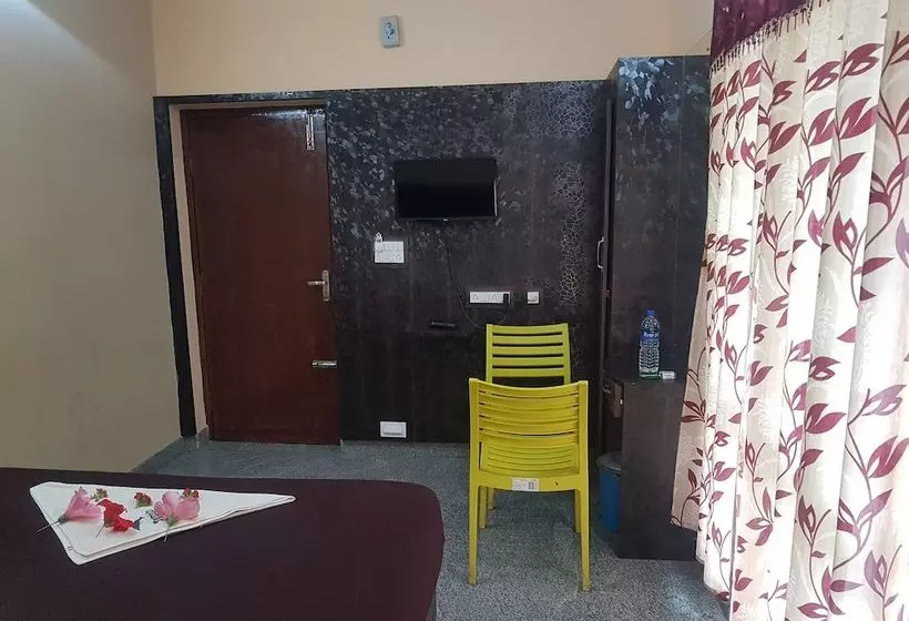 Hotelli Dolphin Resort