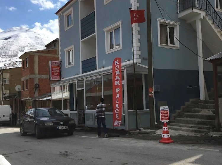 ホテル Konak Palas