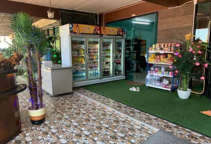 בית מלון כפרי Lert Sri