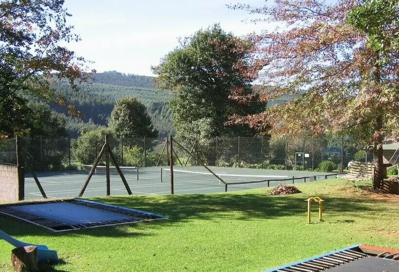 Hotelli Oaks Lifestyle Farm & Holiday Resort