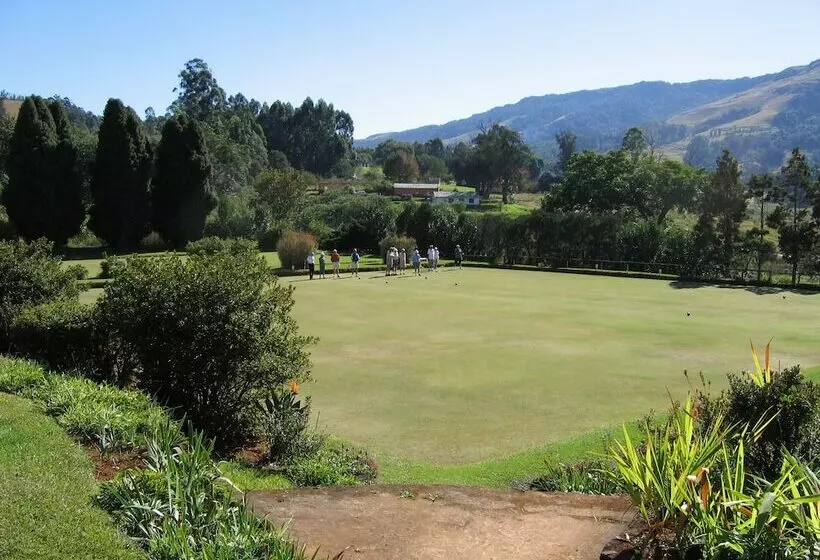 Hotelli Oaks Lifestyle Farm & Holiday Resort