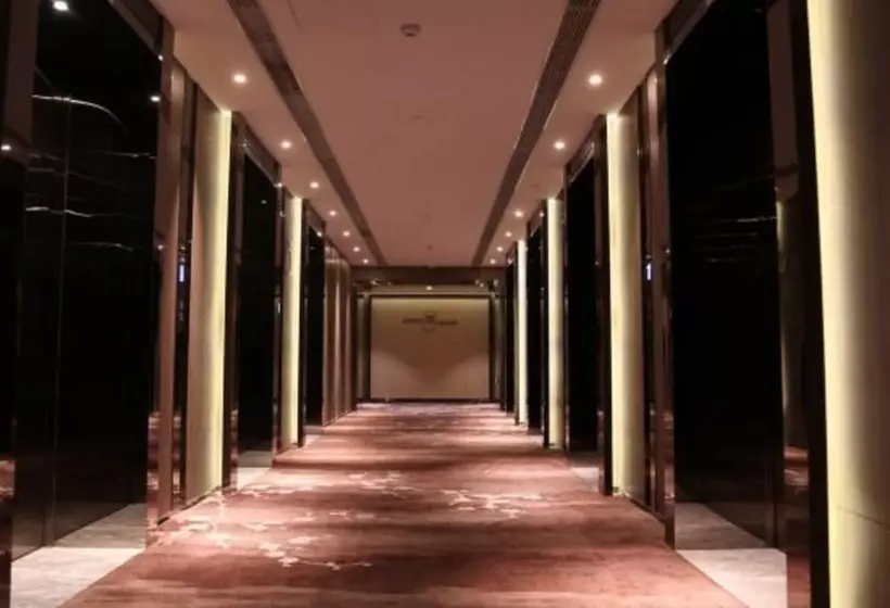 ホテル Suzhou Hupan Four Seasons Apartment