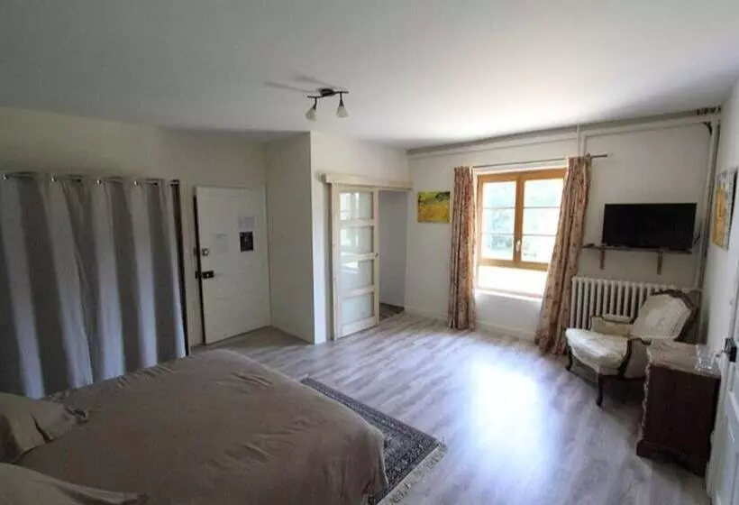 Majatalo Domaine Du Moulin Neuf