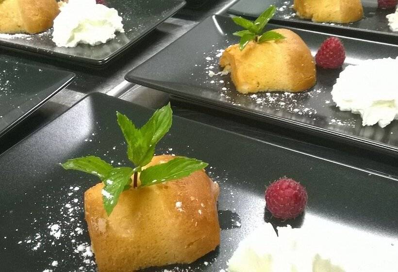 ペンション Le Café Des Fleurs Chambres D Hôtes