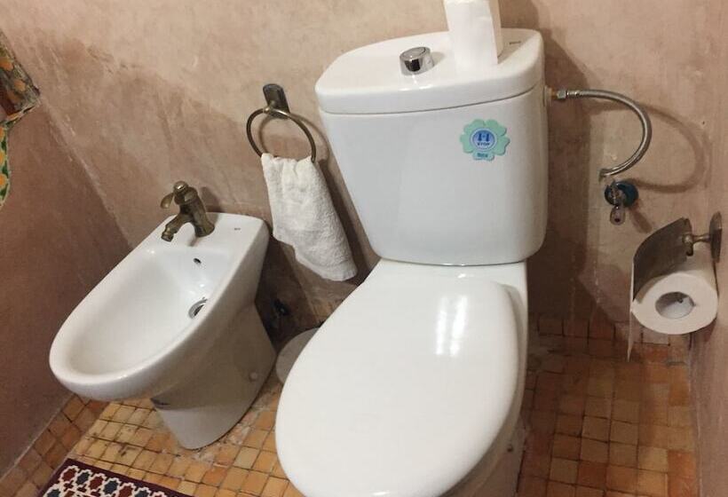 بنسيون Maison D'hôtes Akchour