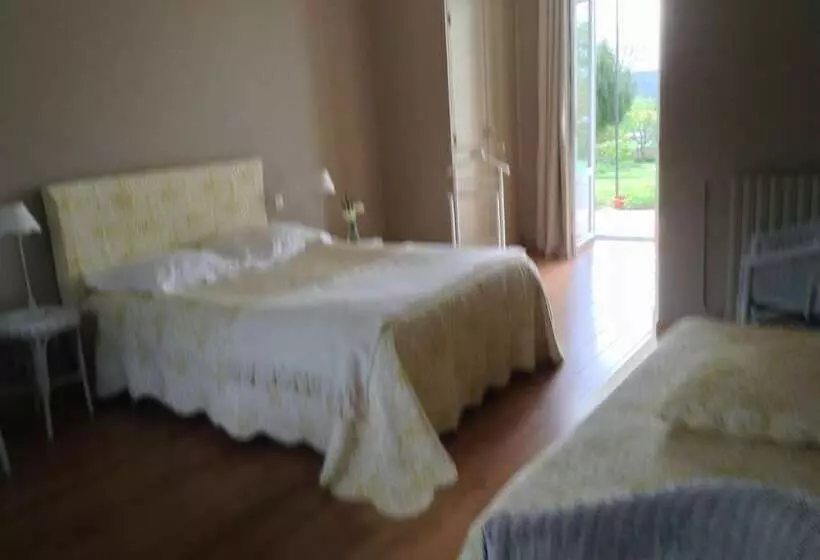 Aamiaismajoitus (B&B) Chambres D Hôtes La Pocterie