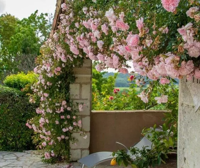 Aamiaismajoitus (B&B) Chambres D Hôtes La Pocterie