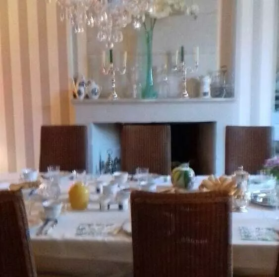 Aamiaismajoitus (B&B) Chambres D Hôtes La Pocterie