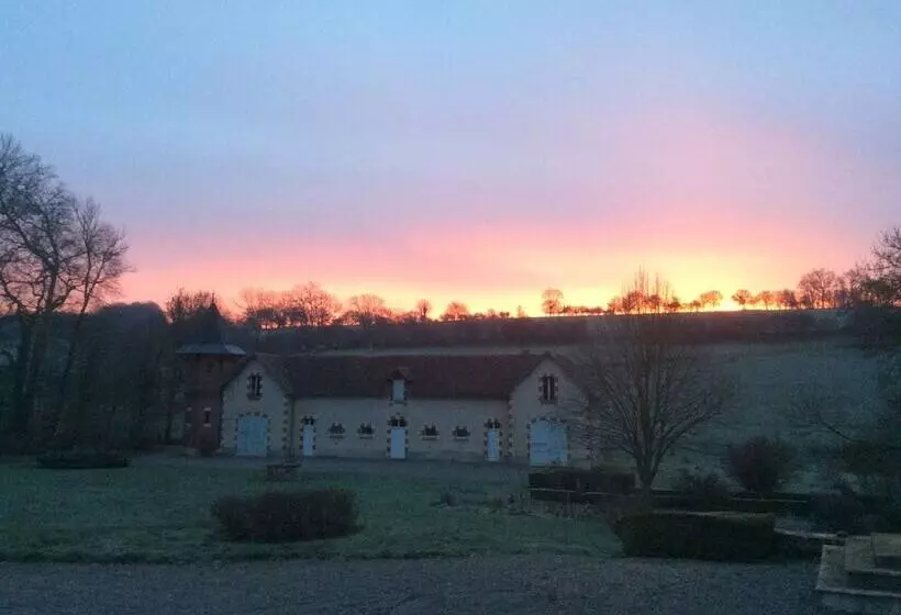 Aamiaismajoitus (B&B) Manoir De Curty