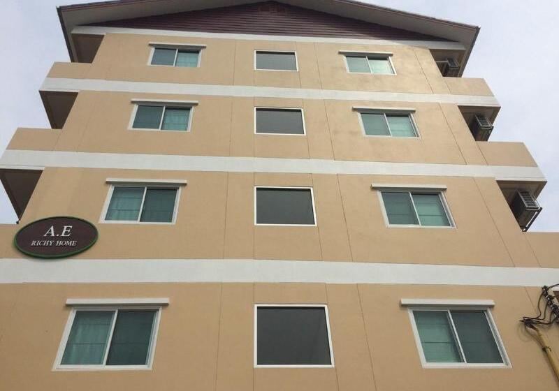 בית מלון כפרי A.e. Richy Home