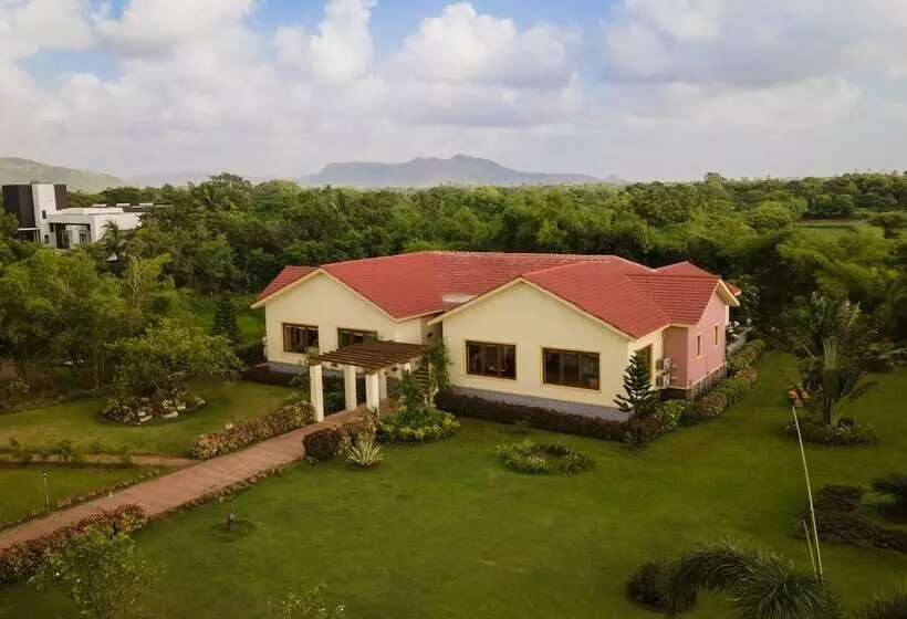 Hotelli Amã Stays & Trails Nine Palms, Alibag