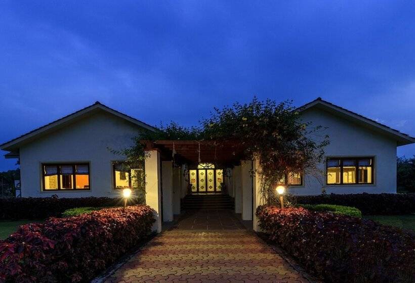 בית מלון כפרי Amã Stays & Trails Nine Palms, Alibag