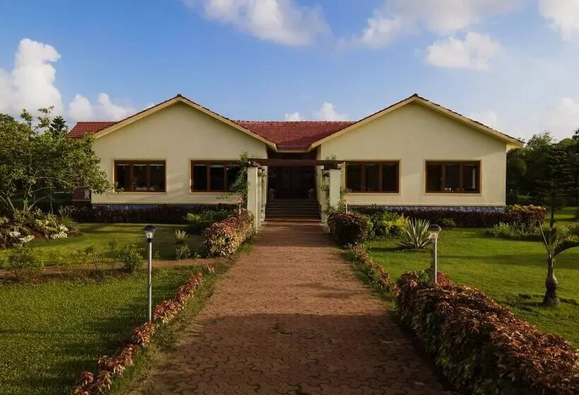 Hotelli Amã Stays & Trails Nine Palms, Alibag