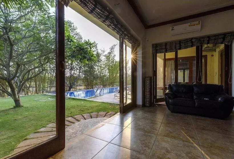 Hotelli Amã Stays & Trails Nine Palms, Alibag