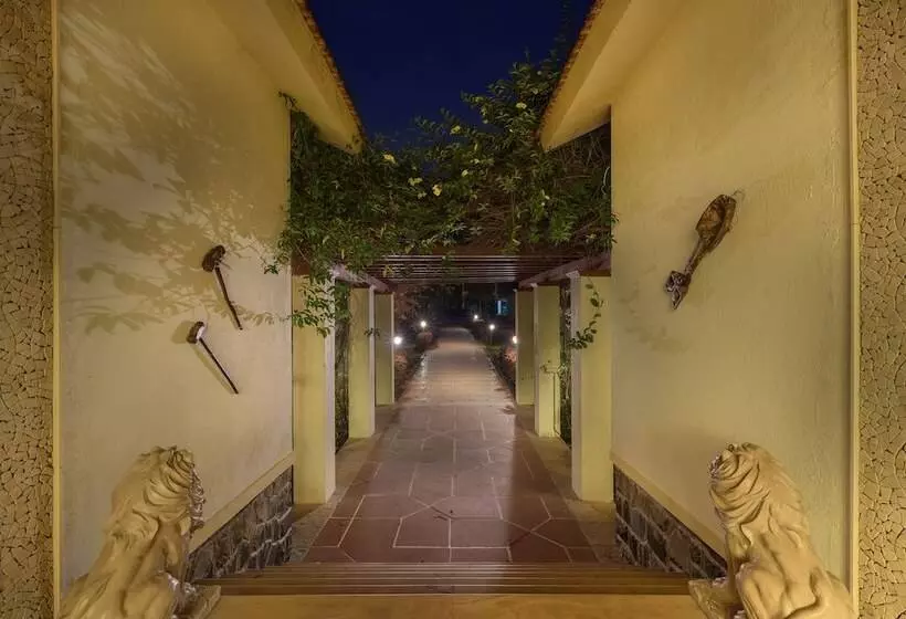 Hotelli Amã Stays & Trails Nine Palms, Alibag