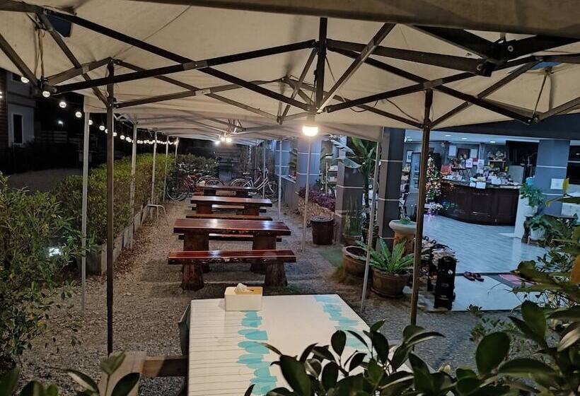 Hotel บ้านแก่งรีสอร์ท เชียงคาน