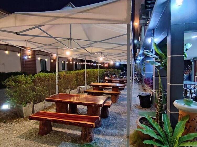 Hotel บ้านแก่งรีสอร์ท เชียงคาน