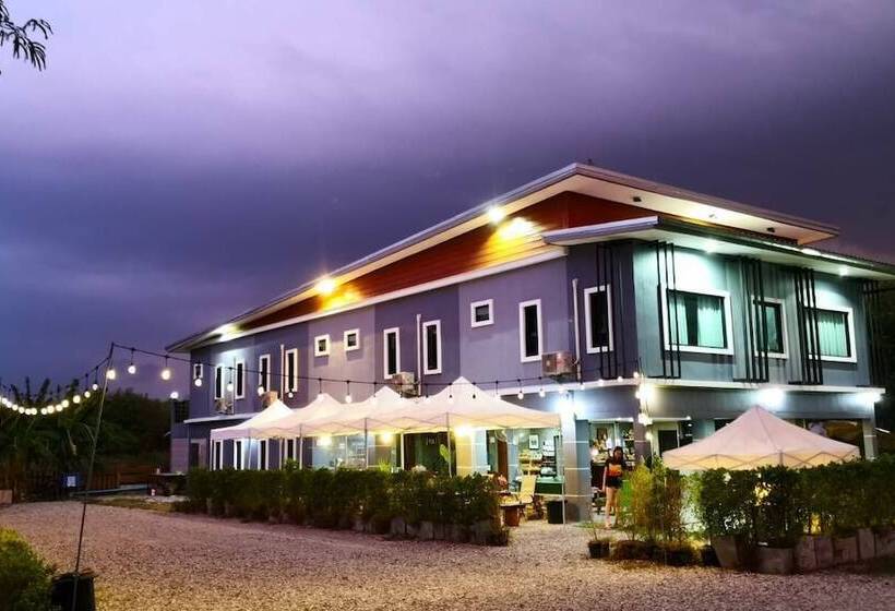 Hotel บ้านแก่งรีสอร์ท เชียงคาน