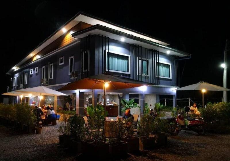 Hotel บ้านแก่งรีสอร์ท เชียงคาน