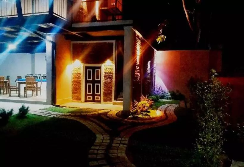 Hotelli Honey Tree Polonnaruwa