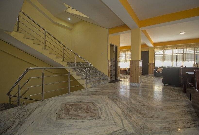 בית מלון כפרי Ladakh Guest House By Oyo Rooms