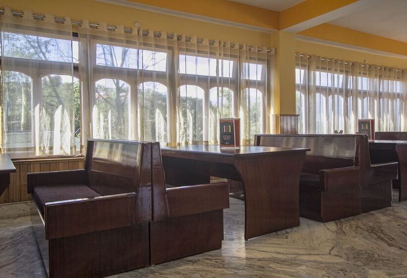 בית מלון כפרי Ladakh Guest House By Oyo Rooms