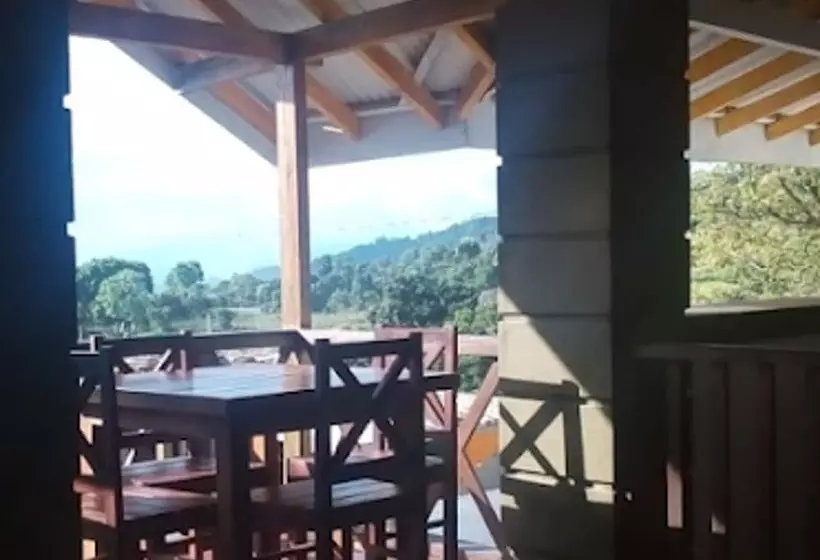 Hotelli Luminary Lodge