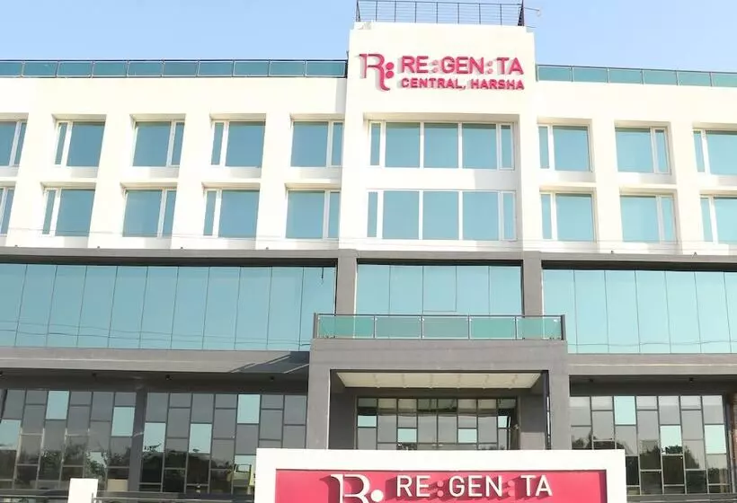 ホテル Regenta Central Harsha Vapi
