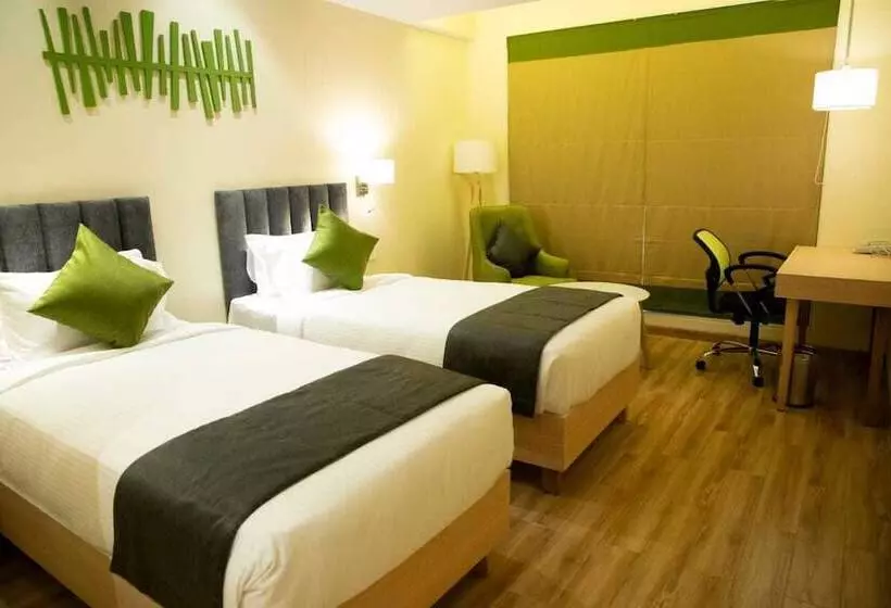 ホテル Regenta Central Harsha Vapi