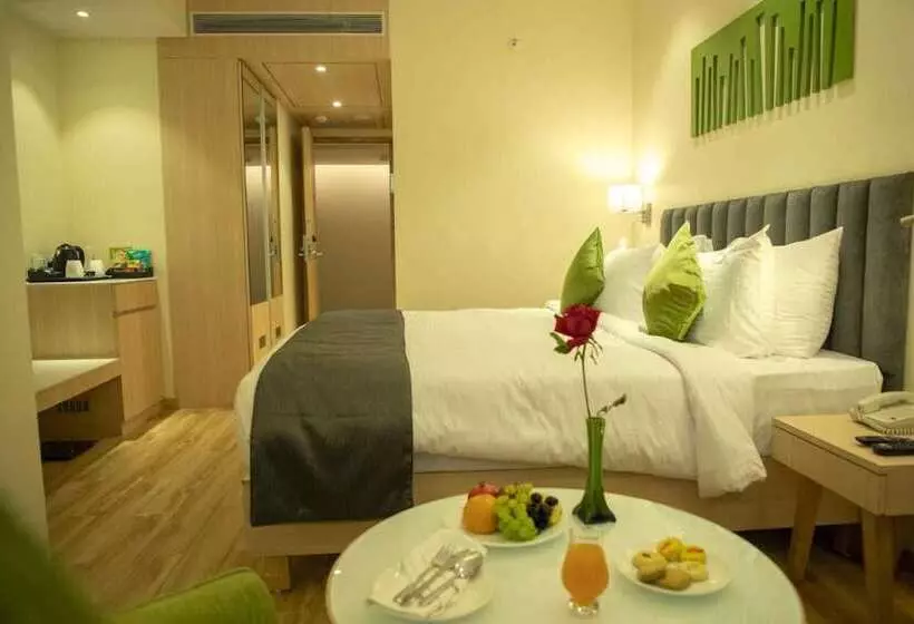 ホテル Regenta Central Harsha Vapi