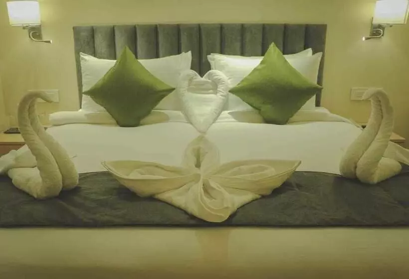 ホテル Regenta Central Harsha Vapi