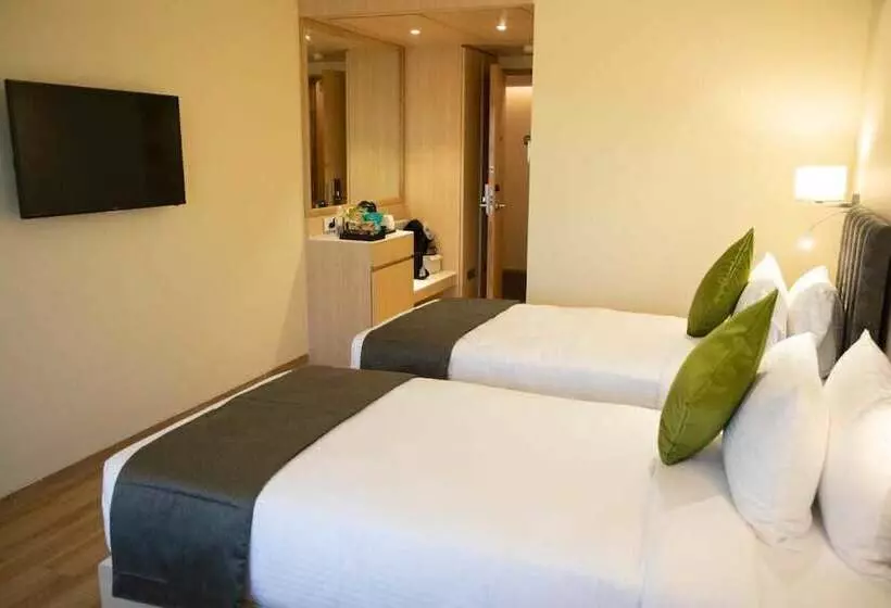 ホテル Regenta Central Harsha Vapi