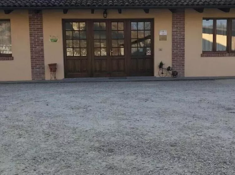田舎風ホテル Agriturismo Cascina Borio