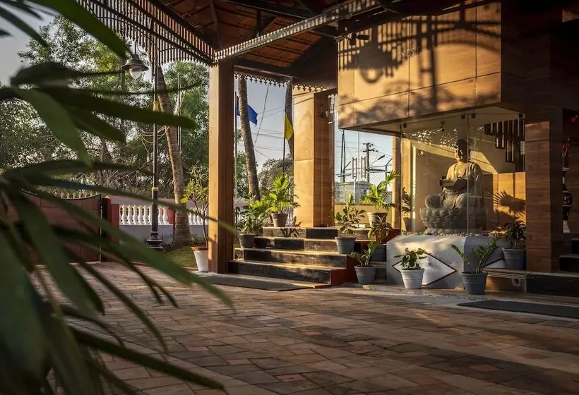 Hotelli Salcete Beach Resort
