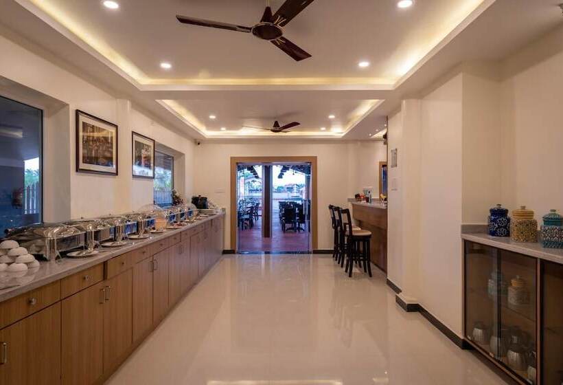 ホテル Salcete Beach Resort